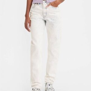 Levi’s jeans 501 ‘81 color:snow pic size: 24x33